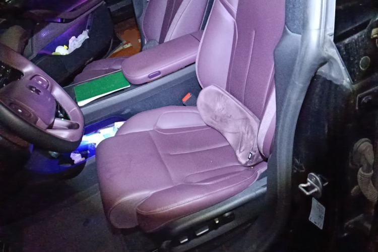 Used Nio ET5 2024 75 kWh Left Front Seat