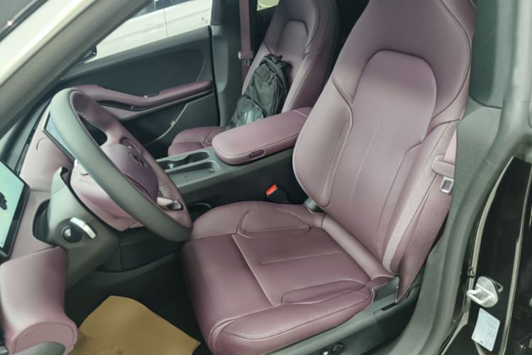 Used Nio ET5 2024 75 kWh Left Front Seat
