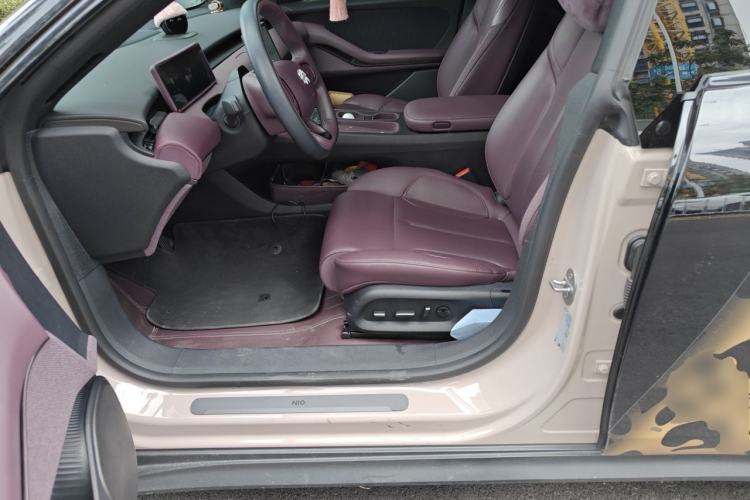 Used Nio ET5 2024 75 kWh Left Front Seat