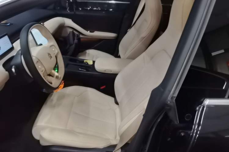 Used Nio ET5 2024 75 kWh Left Front Seat