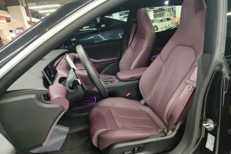 Used Nio ET5 2024 75 kWh Left Front Seat