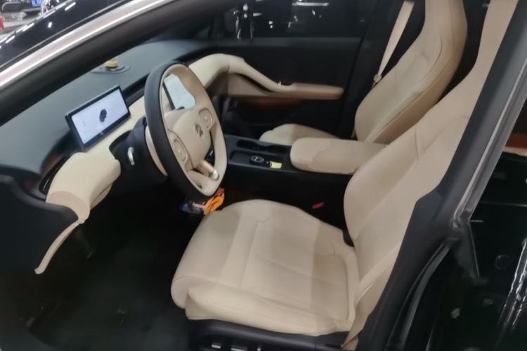Used Nio ET5 2024 75 kWh Left Front Seat