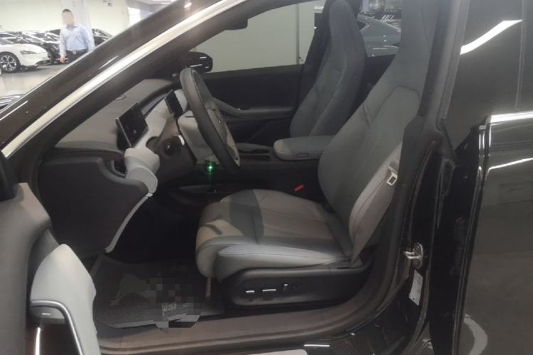 Used Nio ET5 2024 75 kWh Left Front Seat