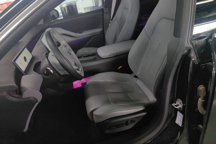 Used Nio ET5 2024 75 kWh Left Front Seat