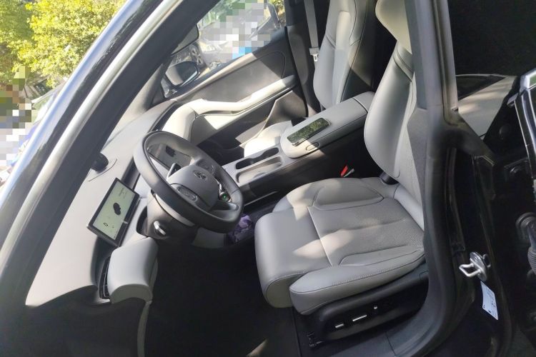Used Nio ET5 2024 75 kWh Left Front Seat