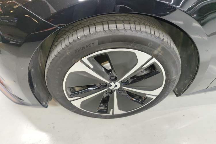 Used Nio ET5 2024 75 kWh Left Front Wheel Hub