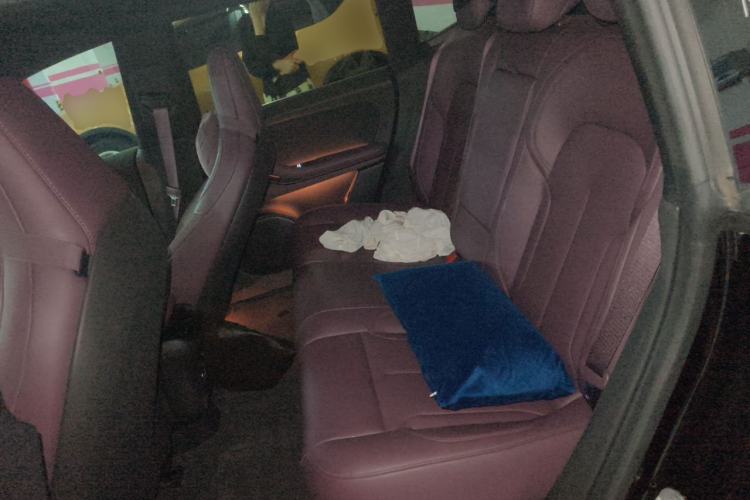 Used Nio ET5 2024 75 kWh Left Rear Seat