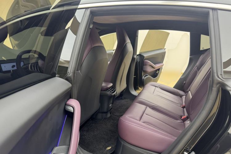 Used Nio ET5 2024 75 kWh Left Rear Seat