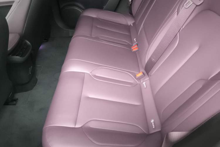 Used Nio ET5 2024 75 kWh Left Rear Seat