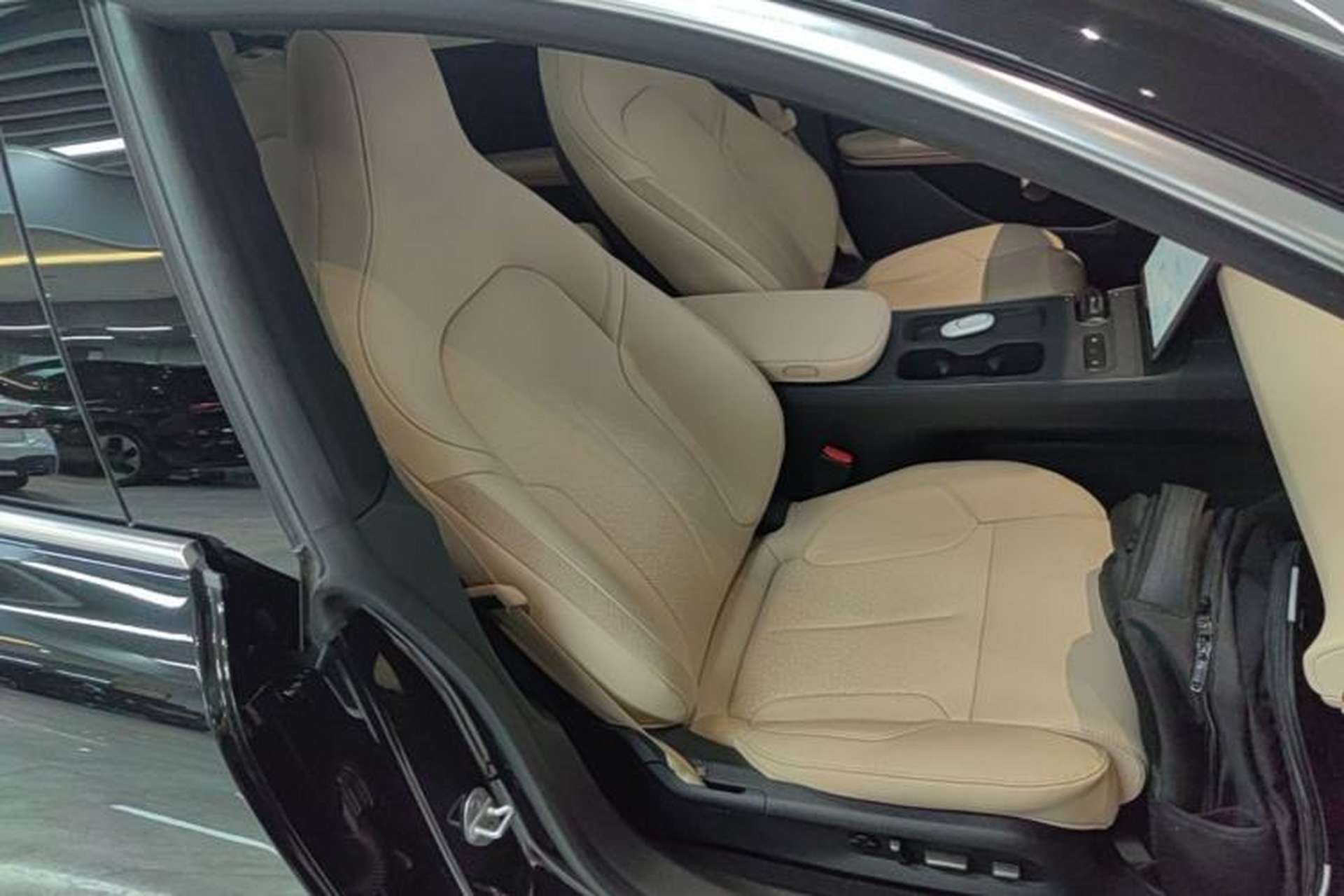 Used Nio ET5 2024 75 kWh Right Front Seat