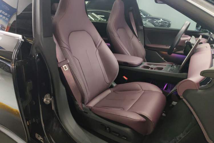 Used Nio ET5 2024 75 kWh Right Front Seat