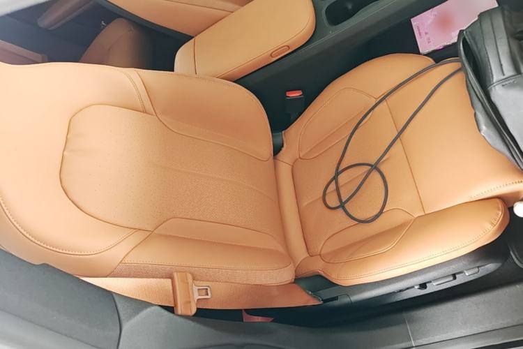 Used Nio ET5 2024 75 kWh Right Front Seat