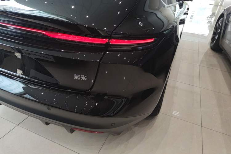 Used Nio ET5 2024 75 kWh Right Rear Taillight