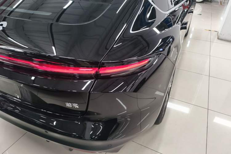 Used Nio ET5 2024 75 kWh Right Rear Taillight