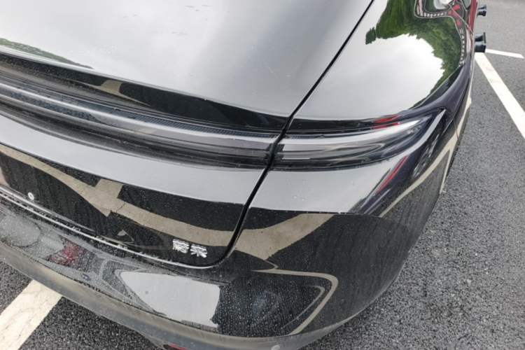 Used Nio ET5 2024 75 kWh Right Rear Taillight