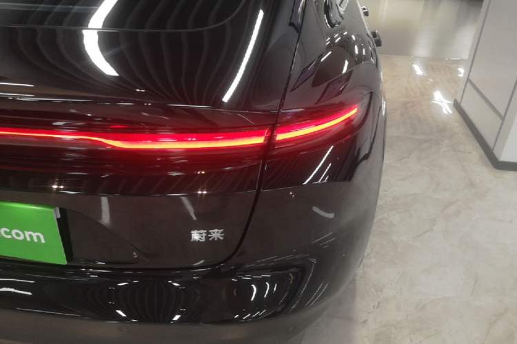 Used Nio ET5 2024 75 kWh Right Rear Taillight
