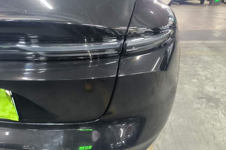 Used Nio ET5 2024 75 kWh Right Rear Taillight
