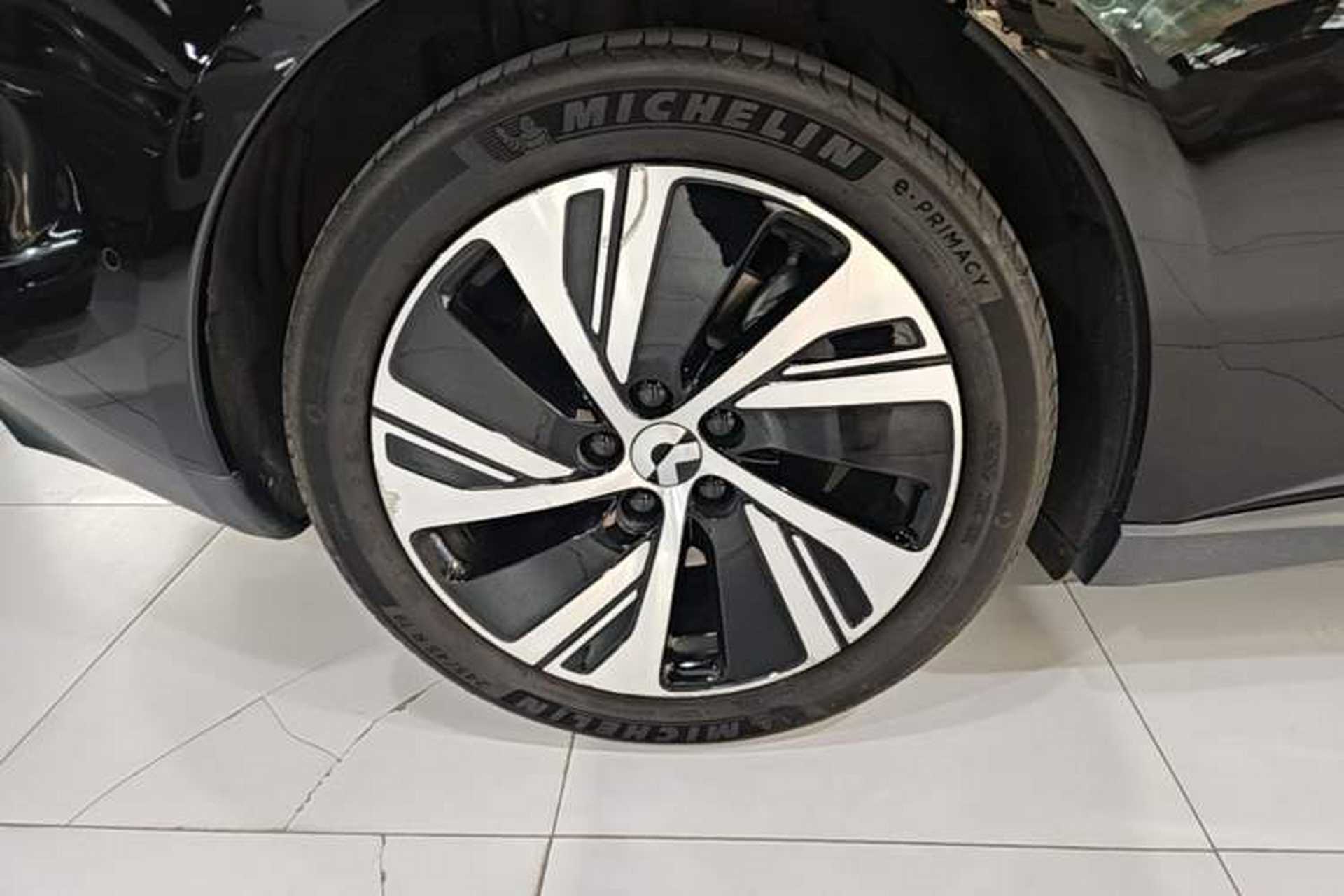 Used Nio ET5 2024 75 kWh Right Rear Wheel Hub