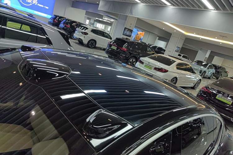 Used Nio ET5 2024 75 kWh Roof