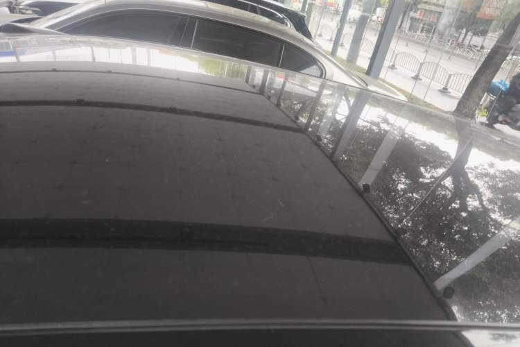 Used Nio ET5 2024 75 kWh Roof