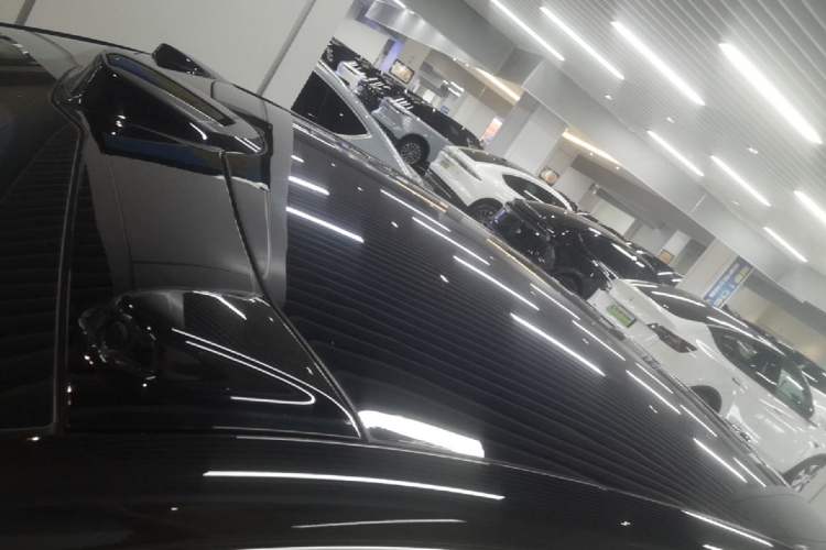 Used Nio ET5 2024 75 kWh Roof