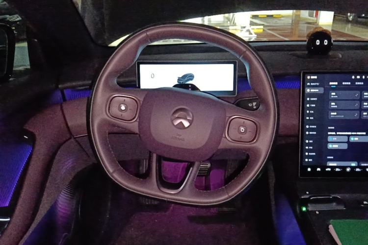 Used Nio ET5 2024 75 kWh Steering Wheel