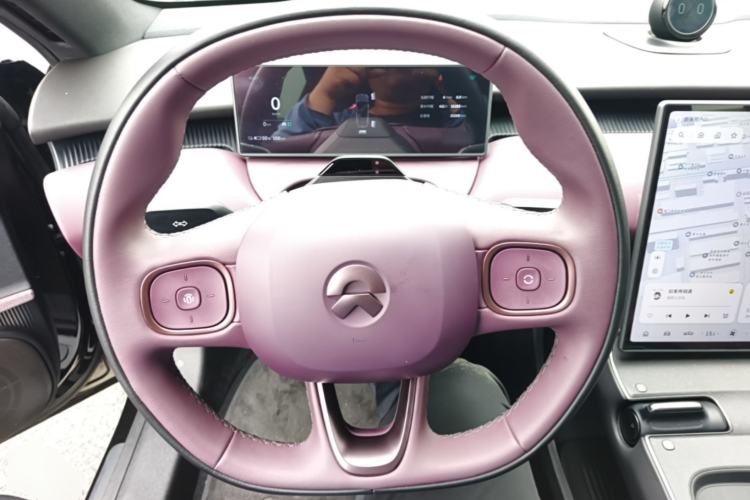 Used Nio ET5 2024 75 kWh Steering Wheel