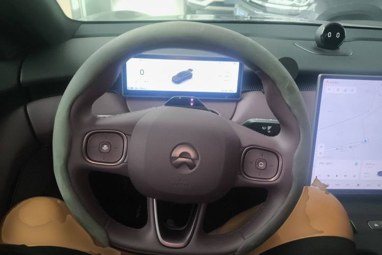 Used Nio ET5 2024 75 kWh Steering Wheel