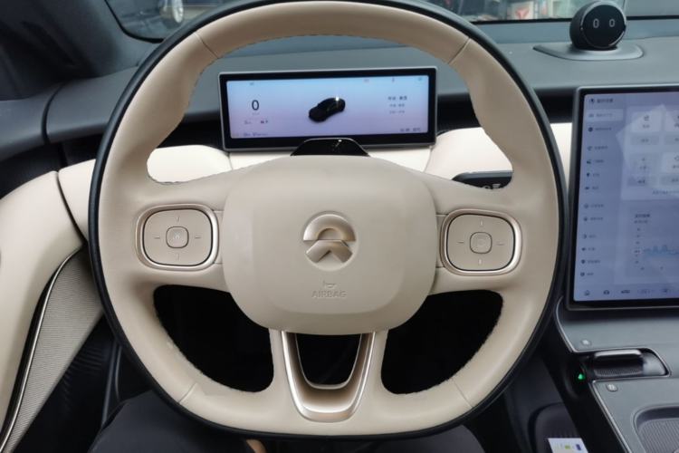 Used Nio ET5 2024 75 kWh Steering Wheel