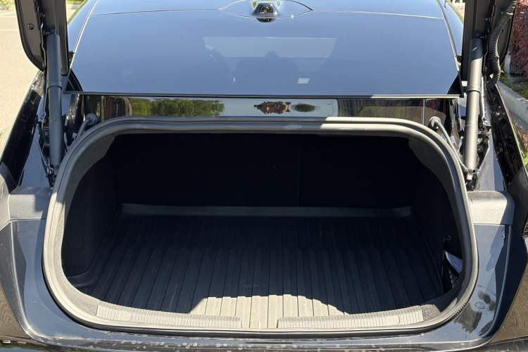 Used Nio ET5 2024 75 kWh Trunk