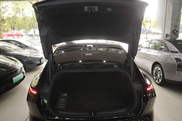 Used Nio ET5 2024 75 kWh Trunk