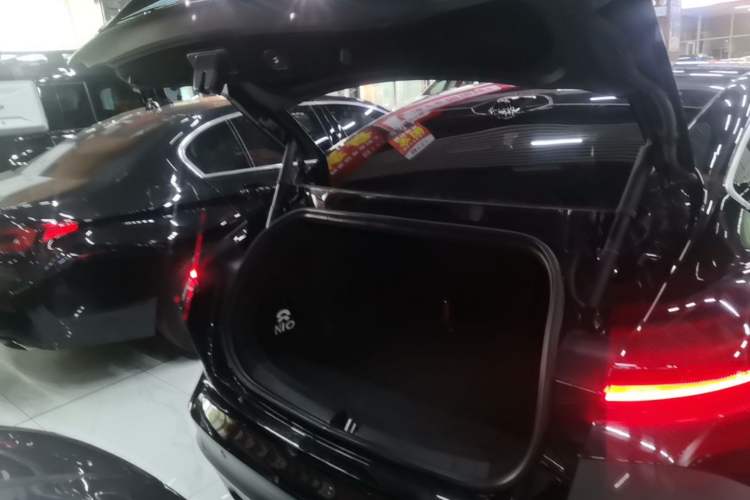 Used Nio ET5 2024 75 kWh Trunk