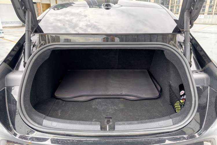 Used Nio ET5 2024 75 kWh Trunk