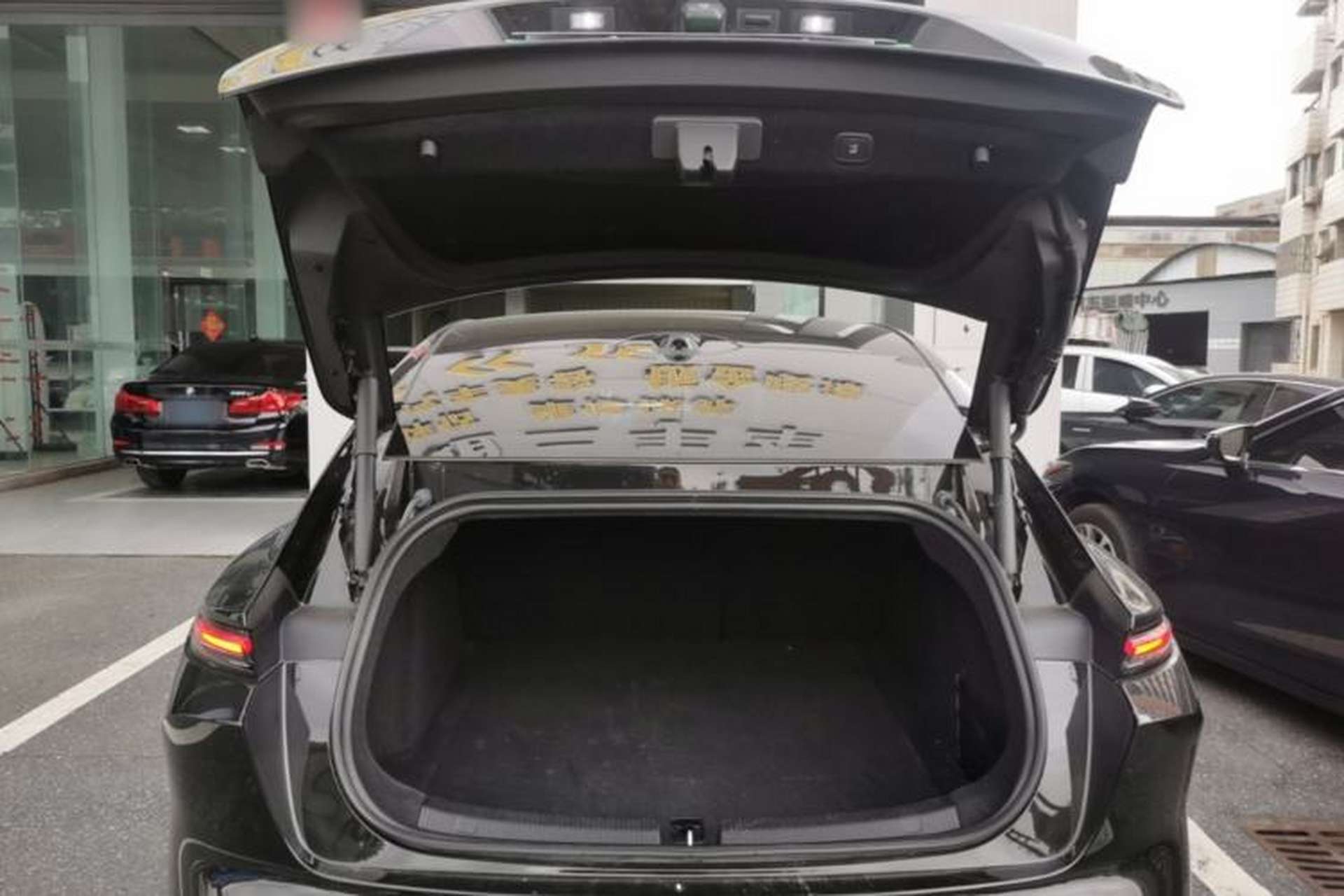 Used Nio ET5 2024 75 kWh Trunk