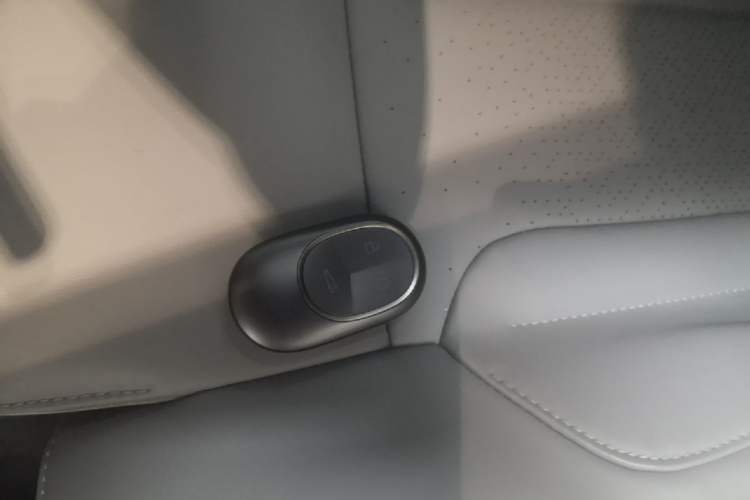 Used Nio ET5 2024 75 kWh Vehicle Key