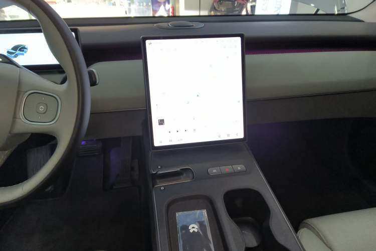 Used Nio ET5 2024 75 kWh Audio And AC Panel