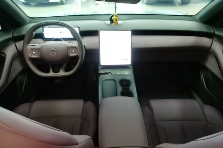 Used Nio ET5 2024 75 kWh Center Console
