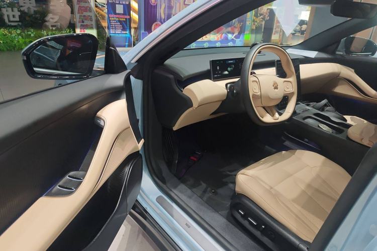 Used Nio ET5 2024 75 kWh Driver Seat