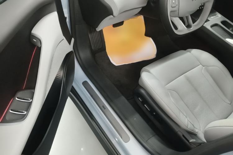 Used Nio ET5 2024 75 kWh Driver Seat