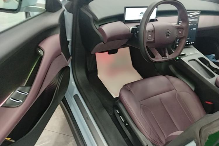 Used Nio ET5 2024 75 kWh Driver Seat