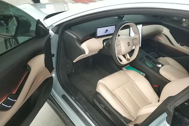 Used Nio ET5 2024 75 kWh Driver Seat