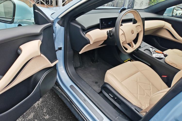 Used Nio ET5 2024 75 kWh Driver Seat