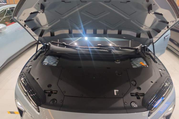 Used Nio ET5 2024 75 kWh Engine Bay