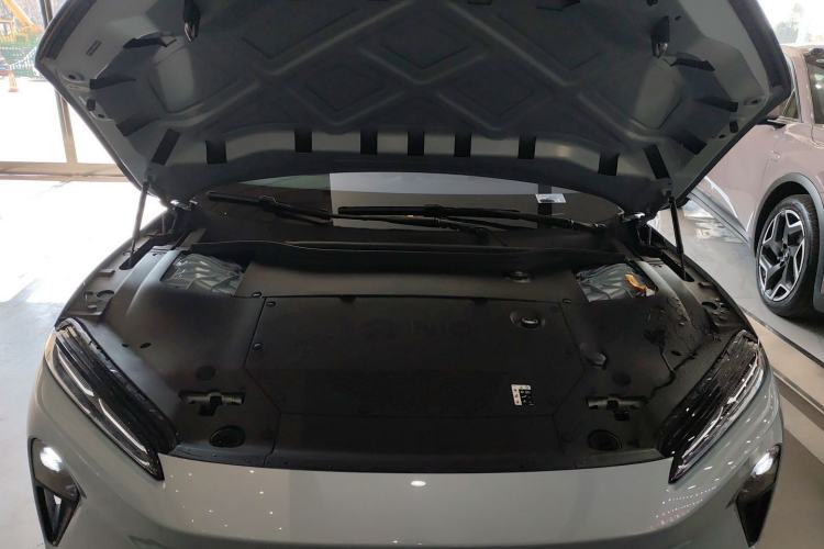 Used Nio ET5 2024 75 kWh Engine Bay