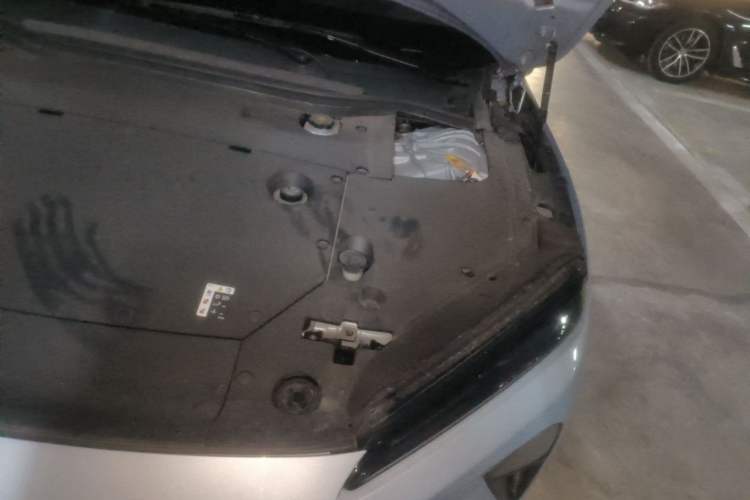 Used Nio ET5 2024 75 kWh Engine Bay Left