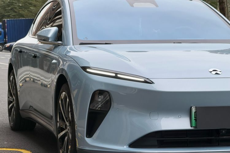 Used Nio ET5 2024 75 kWh Exterior 2