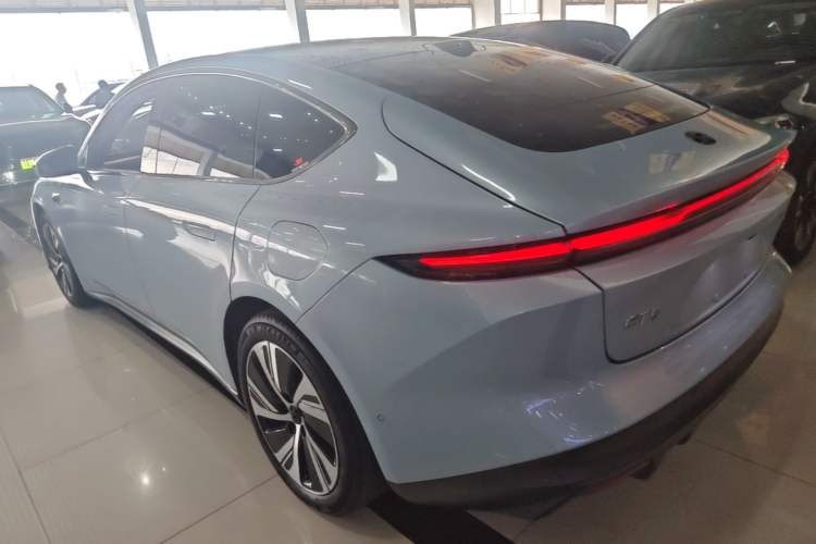 Used Nio ET5 2024 75 kWh Exterior 2