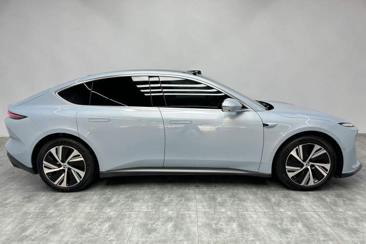 Used Nio ET5 2024 75 kWh Exterior 3