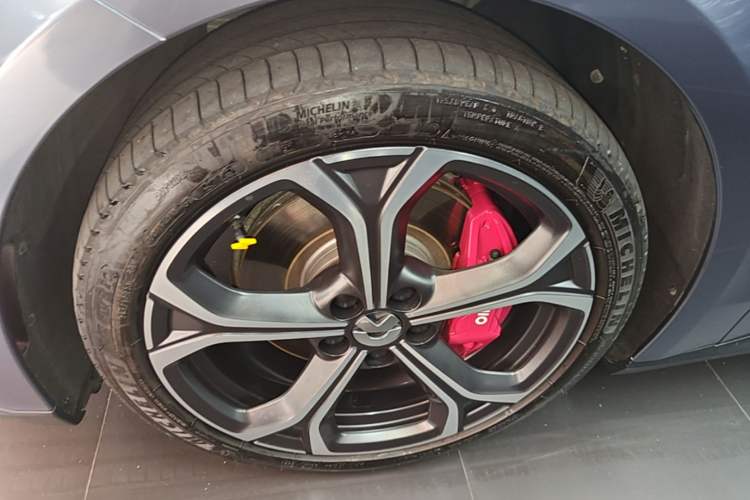Used Nio ET5 2024 75 kWh Exterior 4