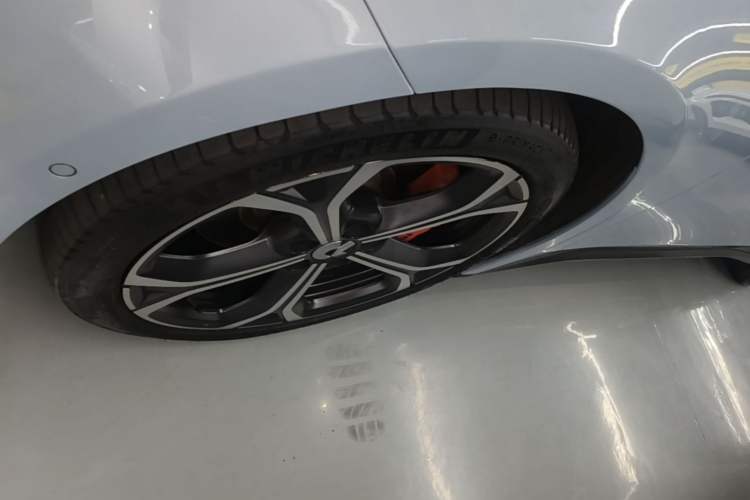 Used Nio ET5 2024 75 kWh Exterior 4